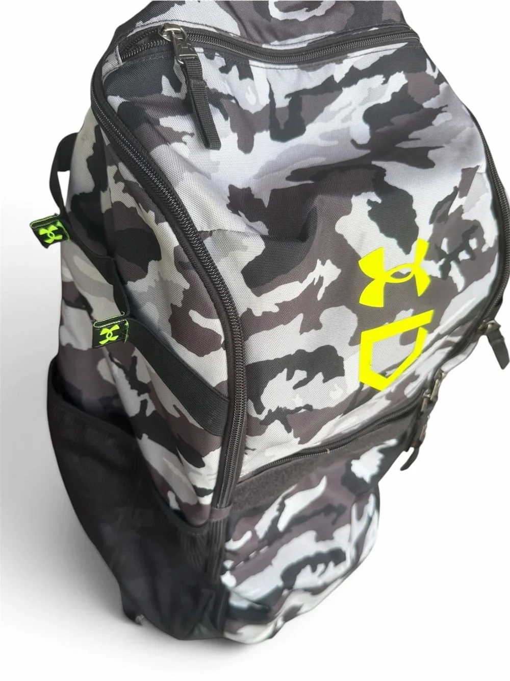Under Armour Men/Boy  Gray Black Camo Baseball backpack